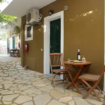 Nikolas Apart-hotel 3*